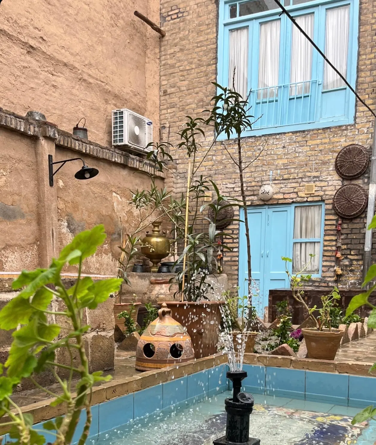 دوعدد اتاق بزرگ مخصوص کارگاه