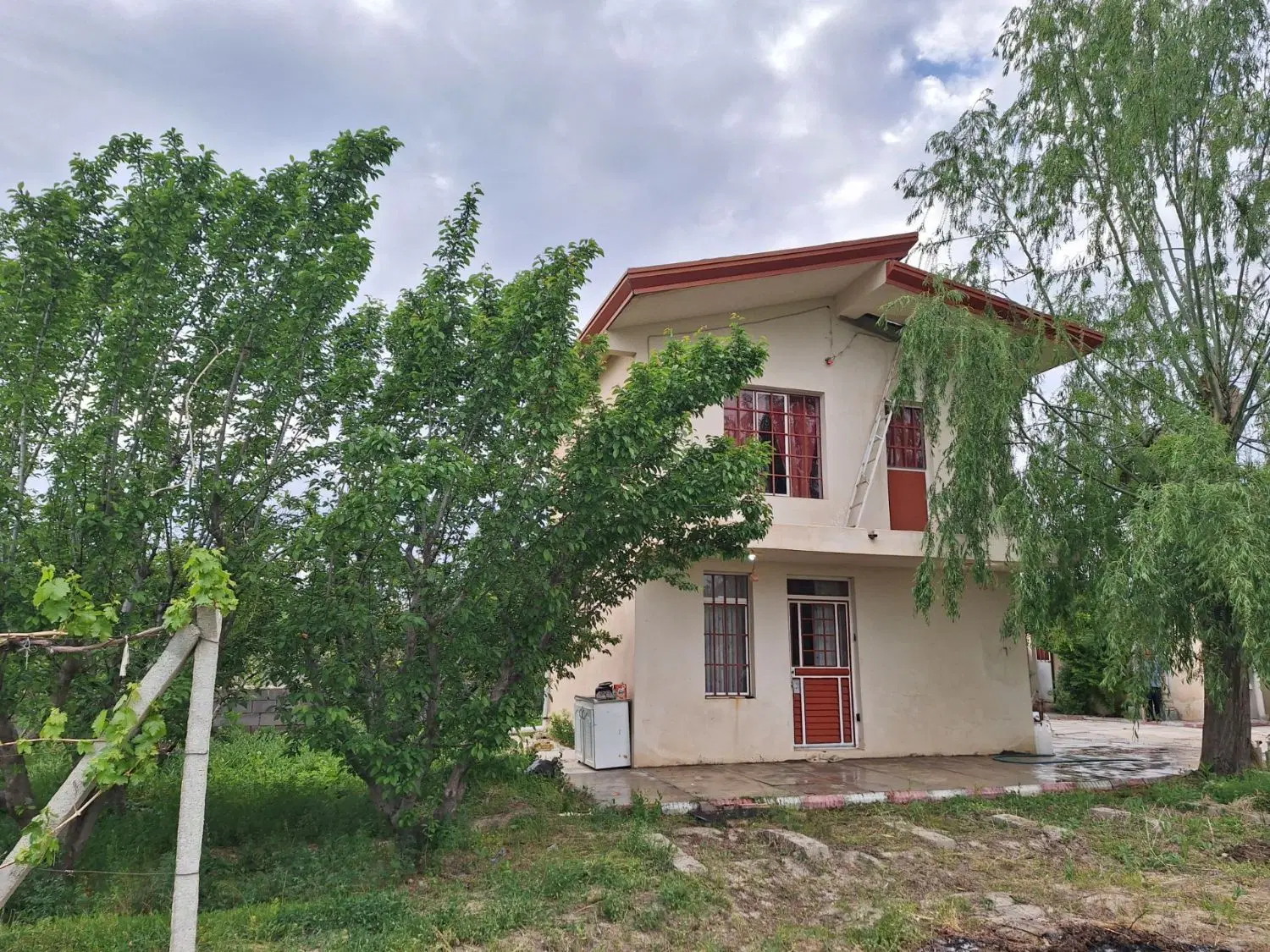 باغ ویلایی با تمام امکانت 4000متری