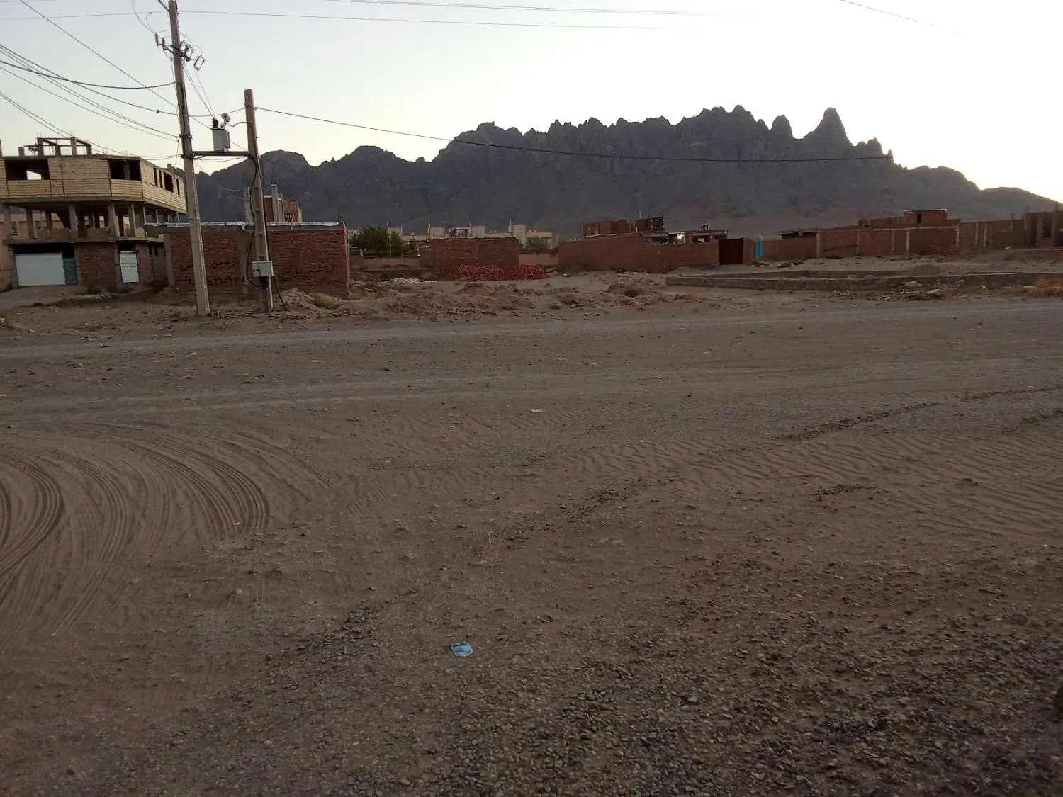 زمین مسکونی