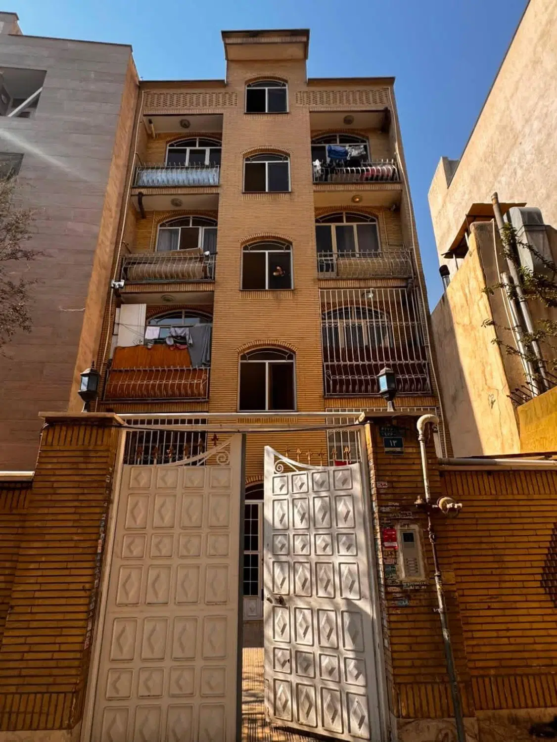 ۴۶ متری خوش نقشه زیر همکف