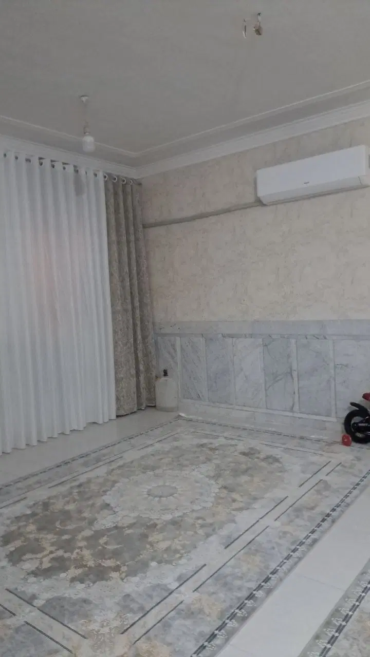 یک واحد اپارتمان طبقه همکف میرحسینی ۵