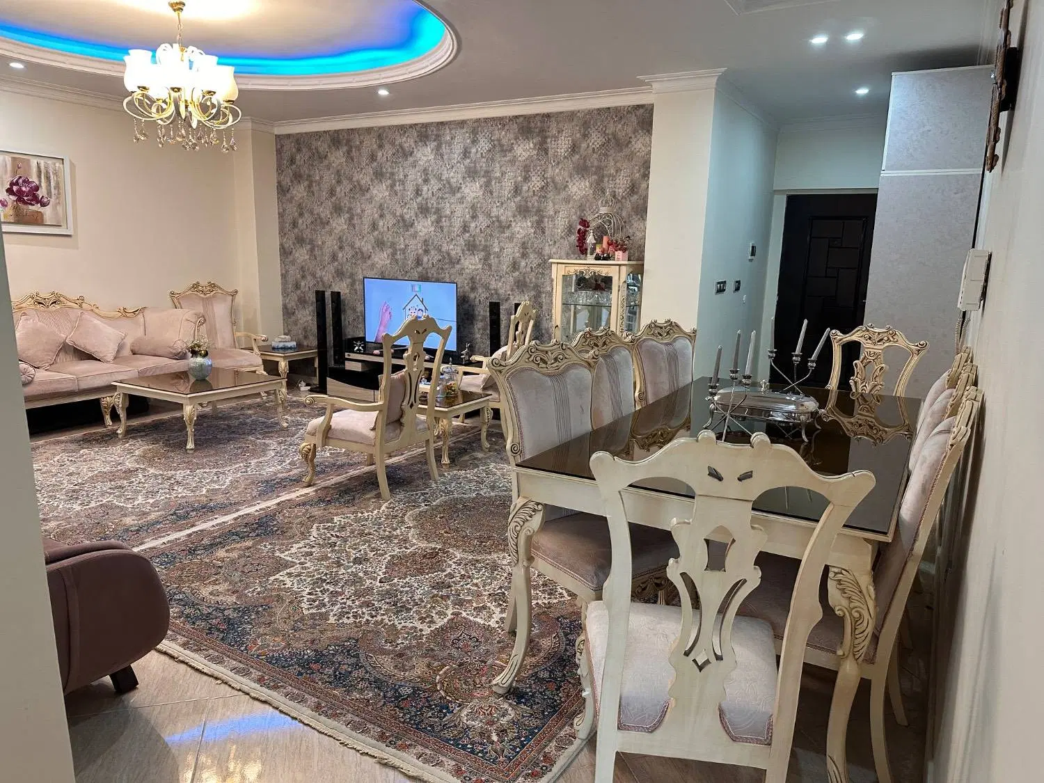 آپارتمان ۹۰ متری_ خوش نقشه_ بالا شهرداری