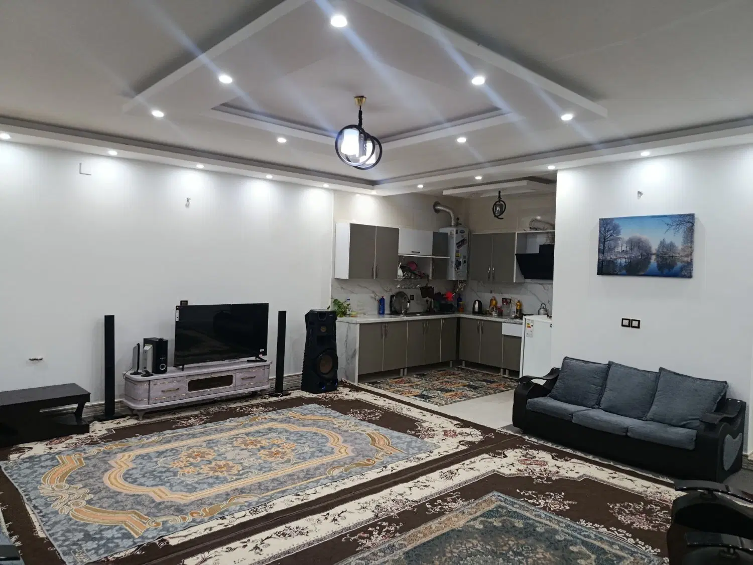 باغ هزارمتری کمربندی خانه زنیان