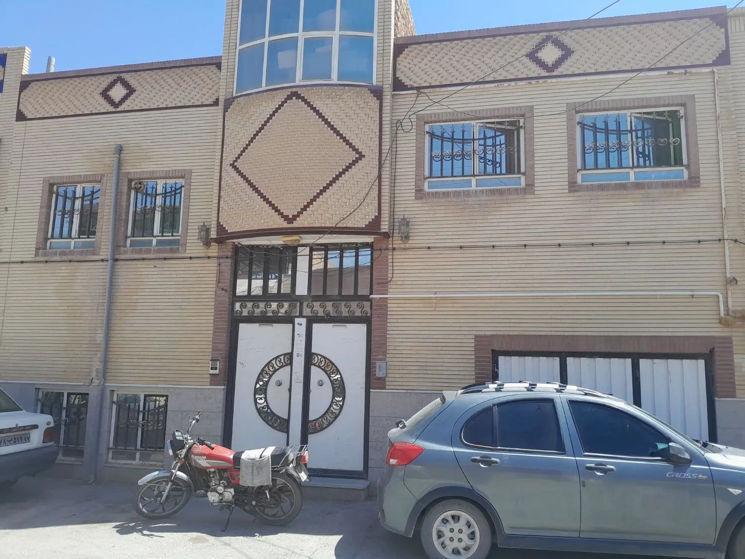 خانه دوطبقه جنوبی