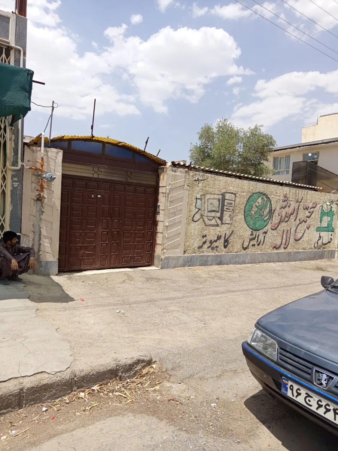 فروش ویلایی، مزاری،فلکه لاله روبه رو آتش‌نشانی