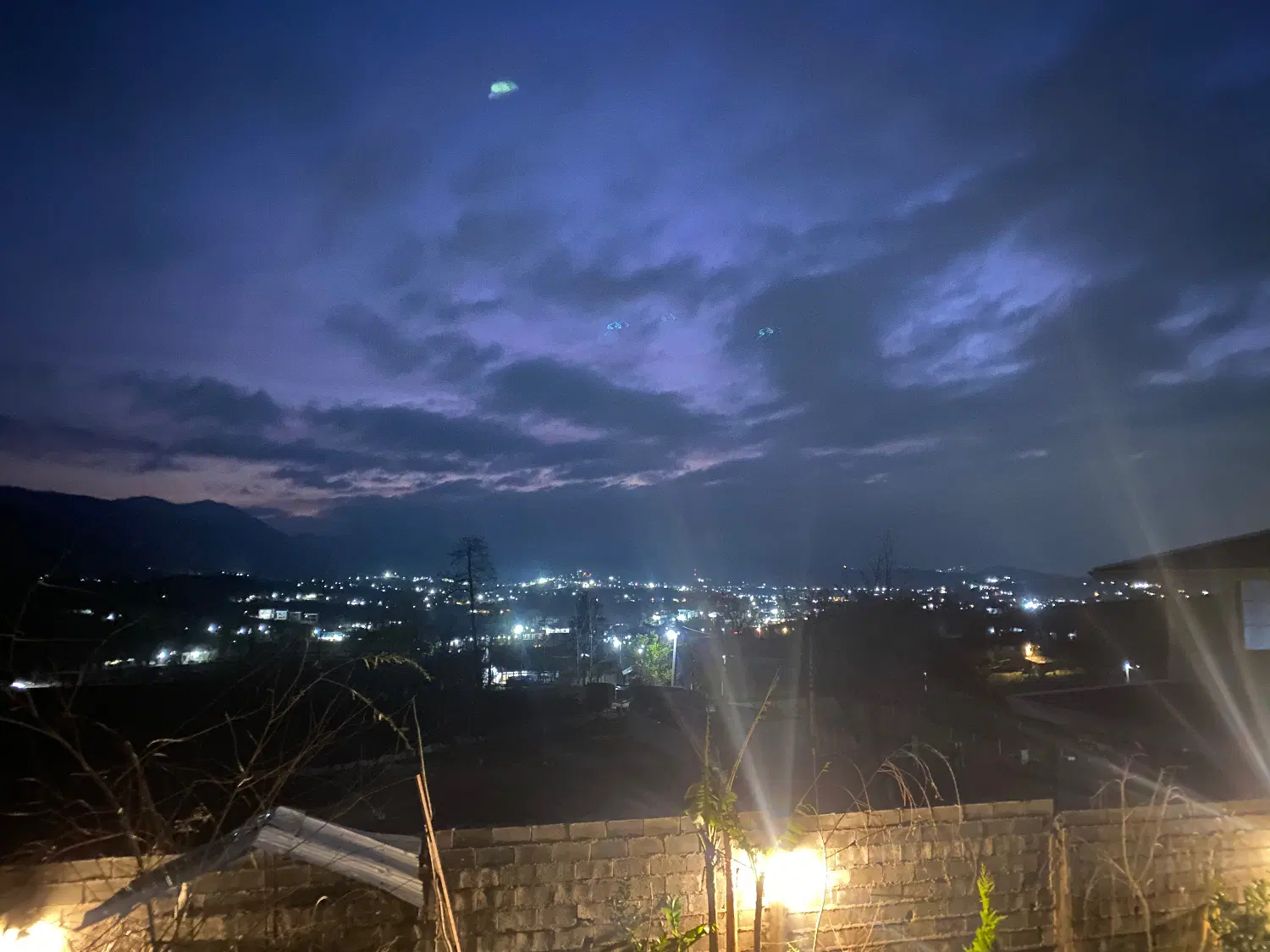 ۶۰۰متر زمین مسکونی با خانه در چماچا