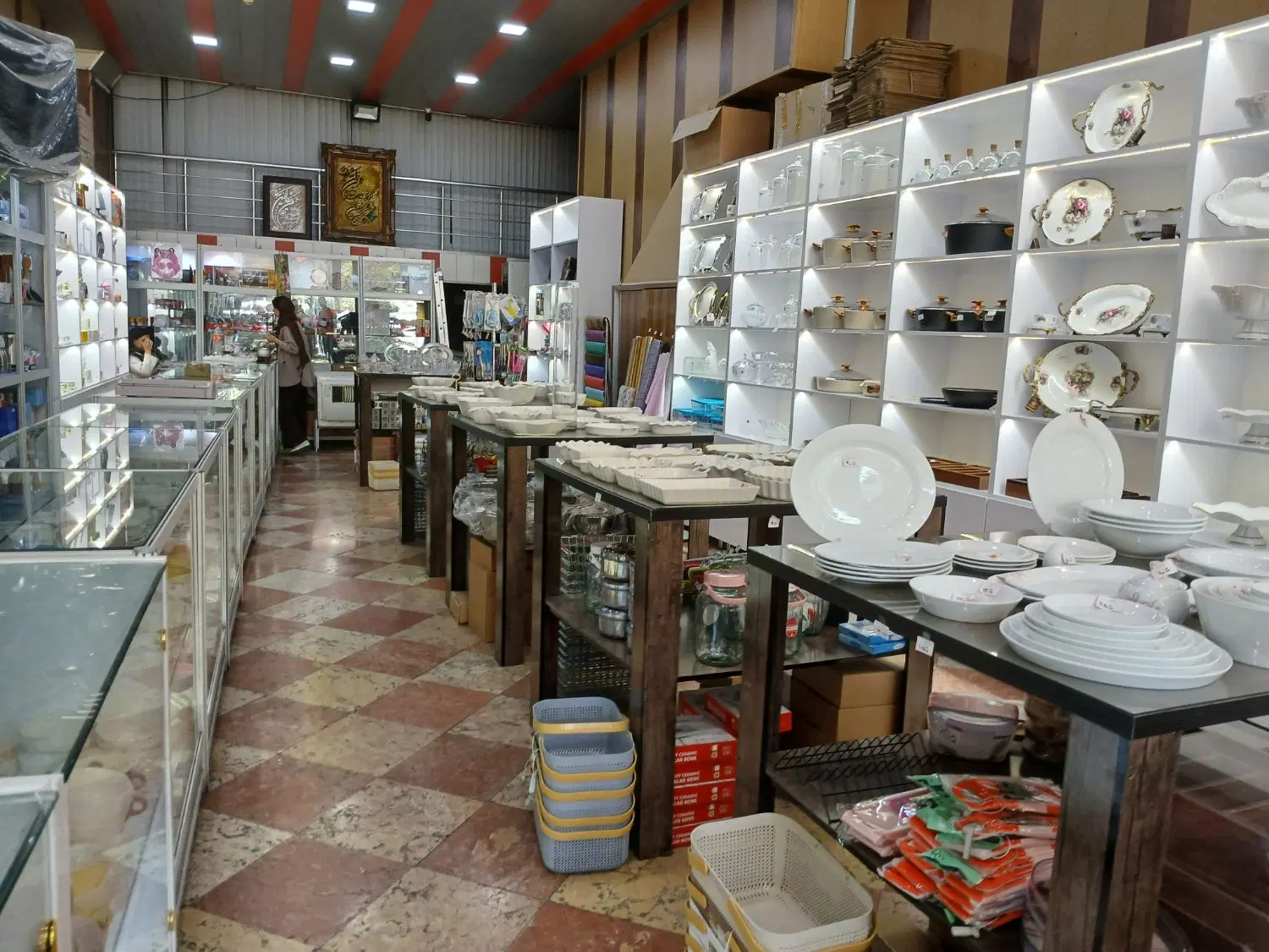 رهن و اجاره مغازه 140 متری