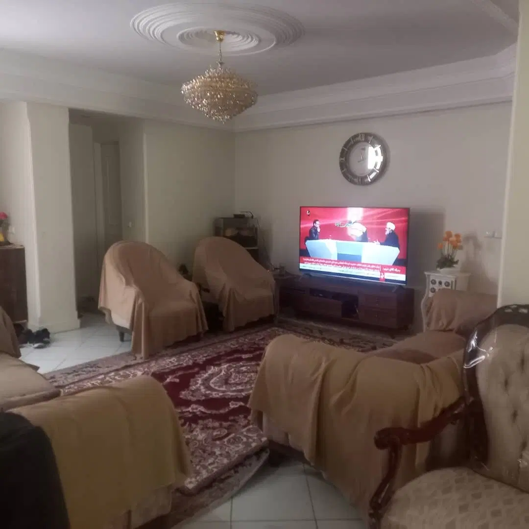 رهن آپارتمان ۱۴۲ متری،جنوبی نما،فاز یک خیابان بالا