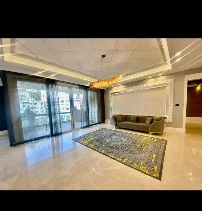 گلستان شمالی ۳۰۰متر۳خواب ۴پارکینگ امنیت بالا