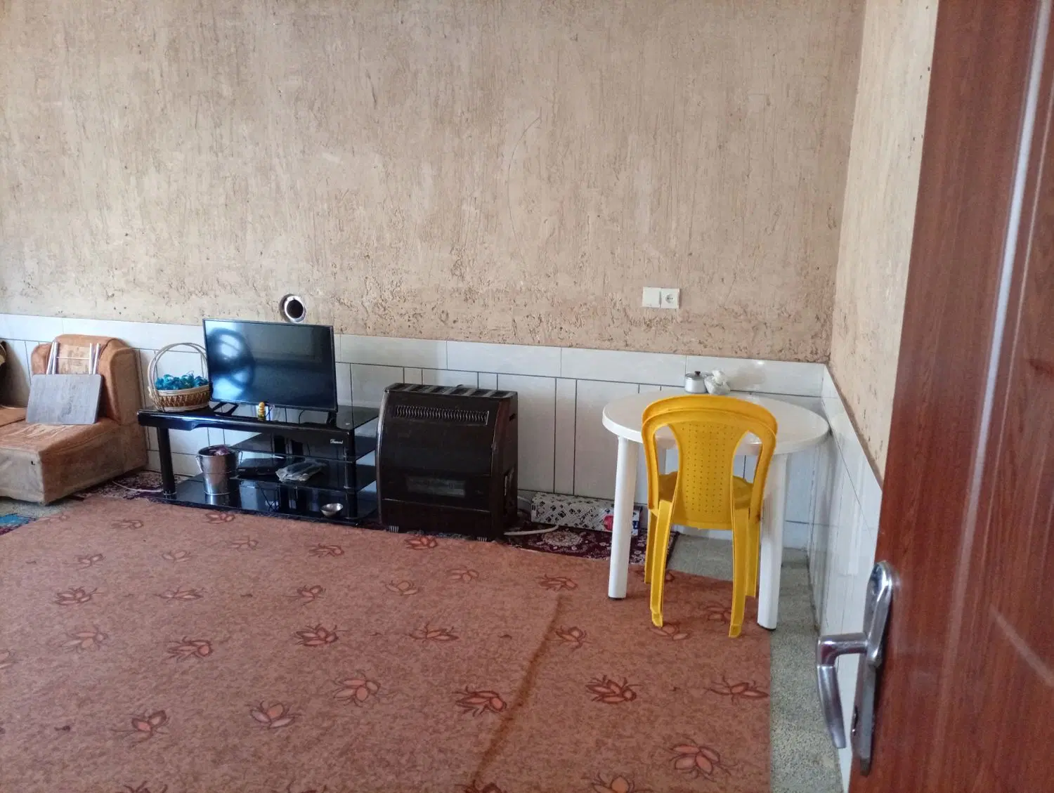 خانه مسکونی طبقه همکف ساختمان