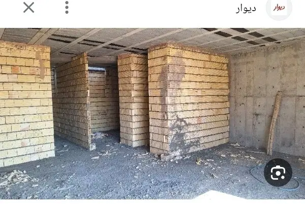ساختمان دو و نیم طبقه نیمه کاره