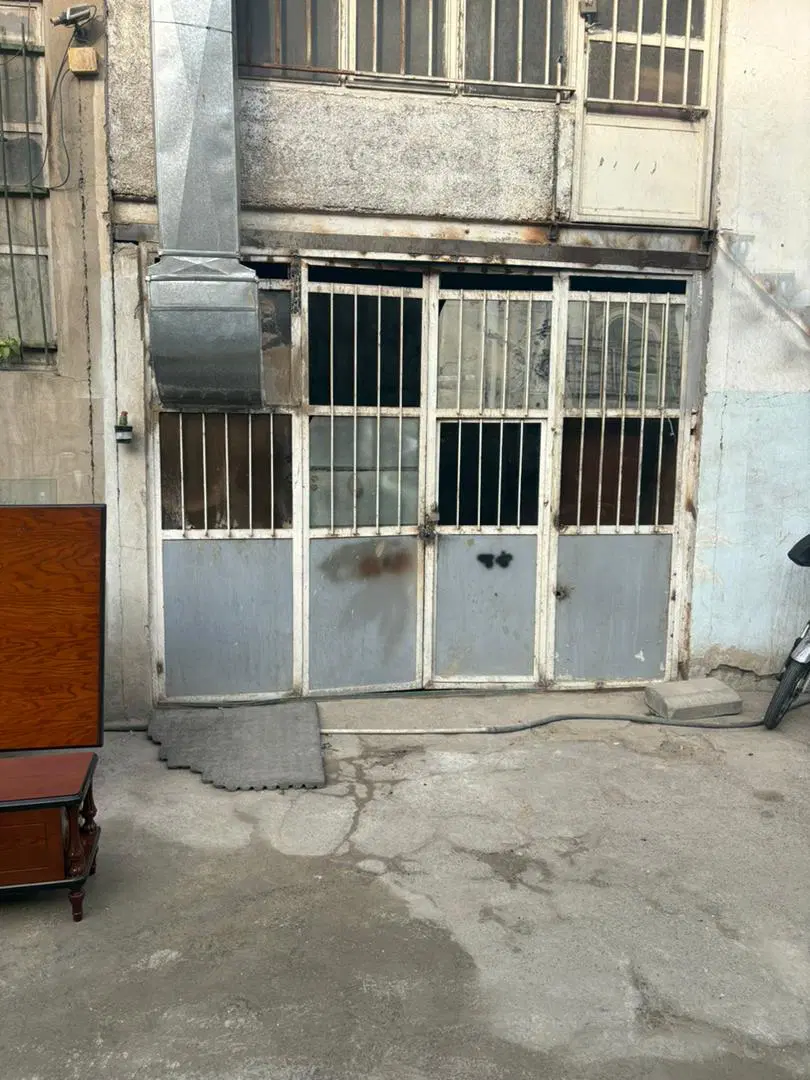 کارگاه به متراژ ۸۰متر واقع در بازار مبل یافت آباد