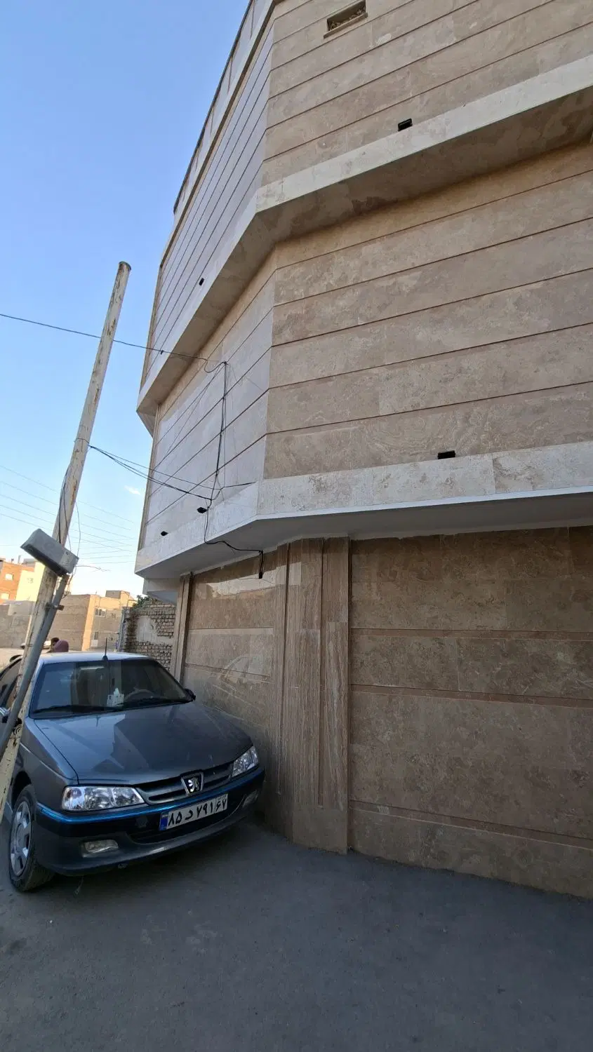 منزل دوطبقه