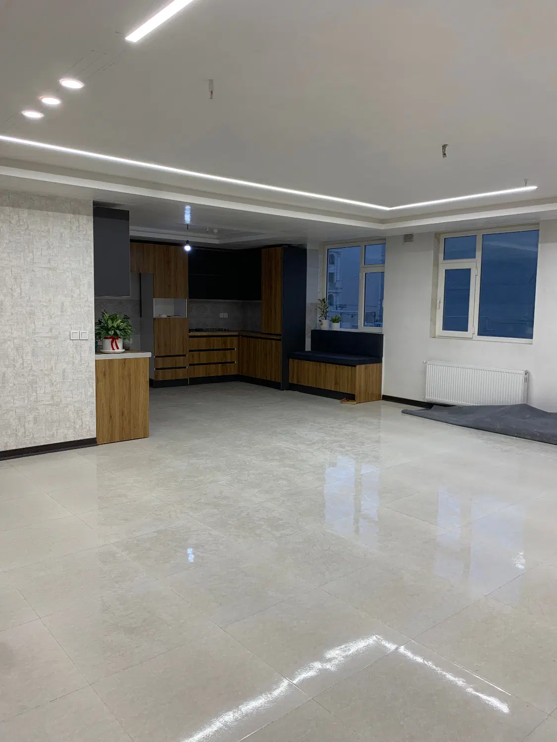 اپارتمان۱۳۷متری_۳خواب_تک واحدی_نوساز_جهانگیری