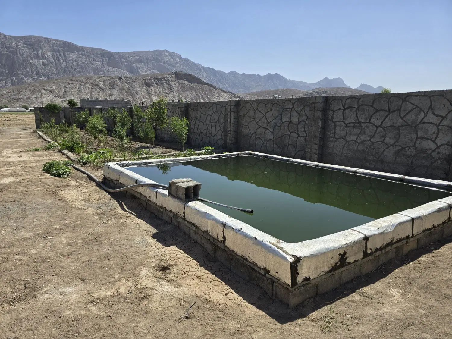 باغ چهار دیواری قلعه سرخ