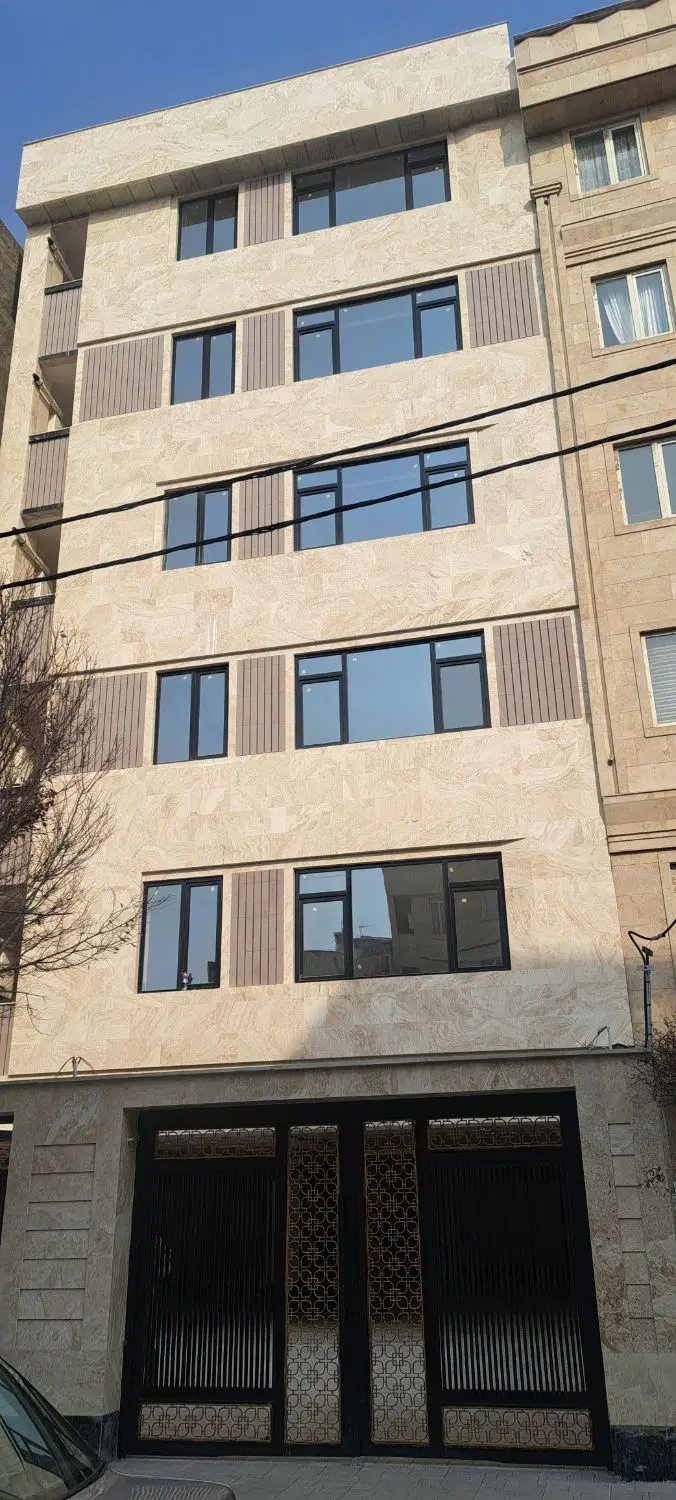 اپارتمان ۱۱۰متر تک واحدی، کلید نخورده،بی نظیر