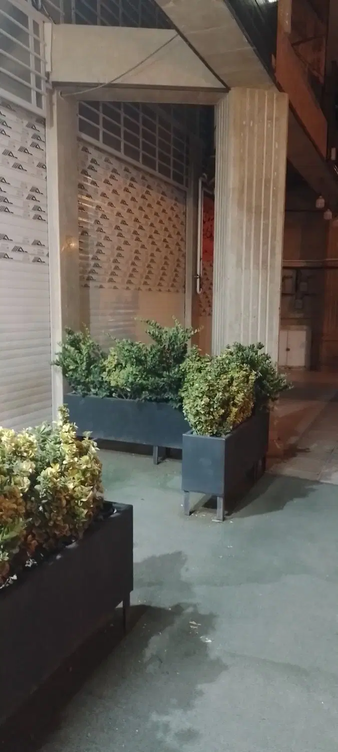 درود و عرض ادب یک واحد تجاری بصورت رهن و اجاره