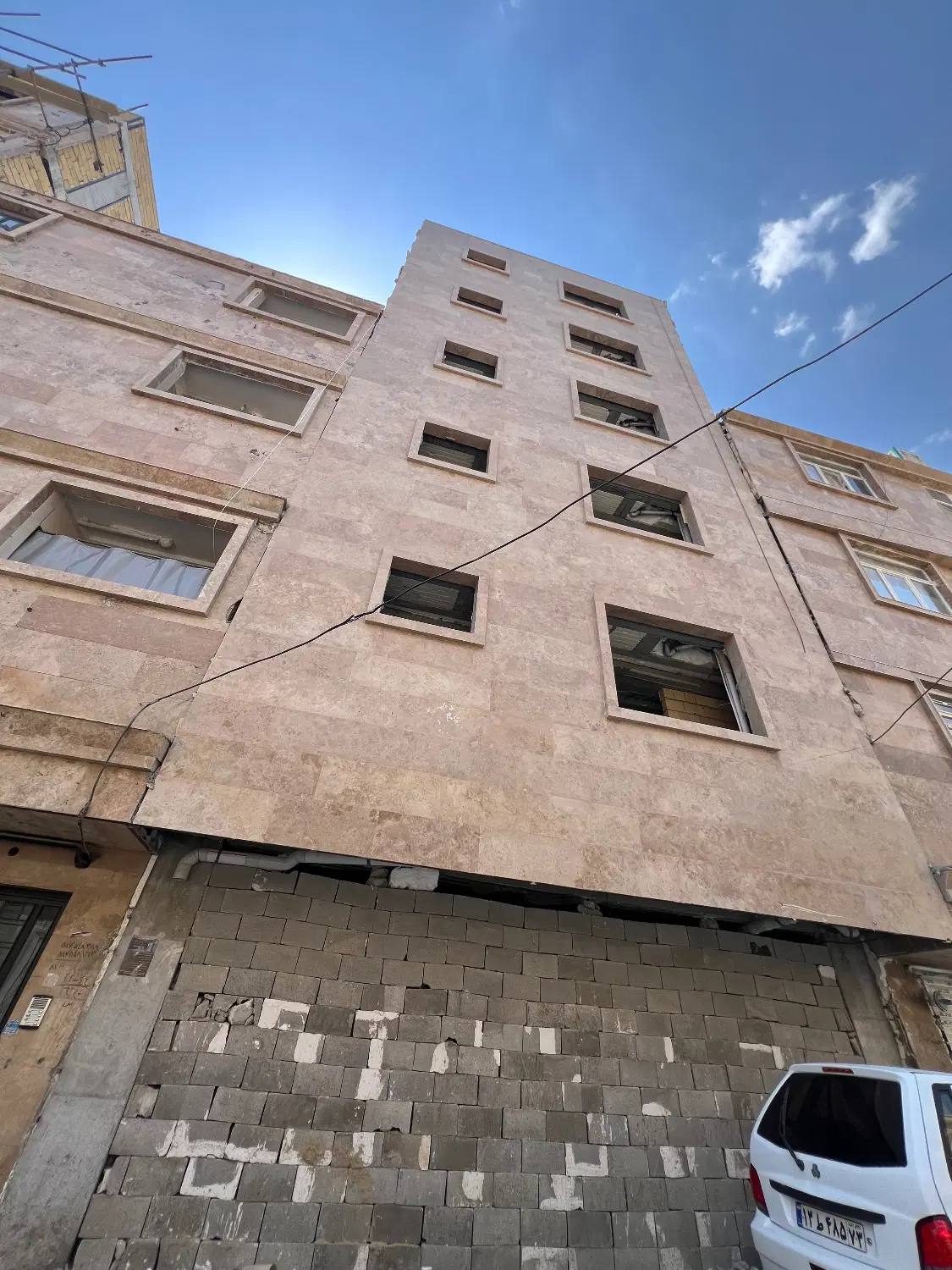 پیش فروش آپارتمان۲ خوابه۷۰متر کوشک میدان زیر قیمت
