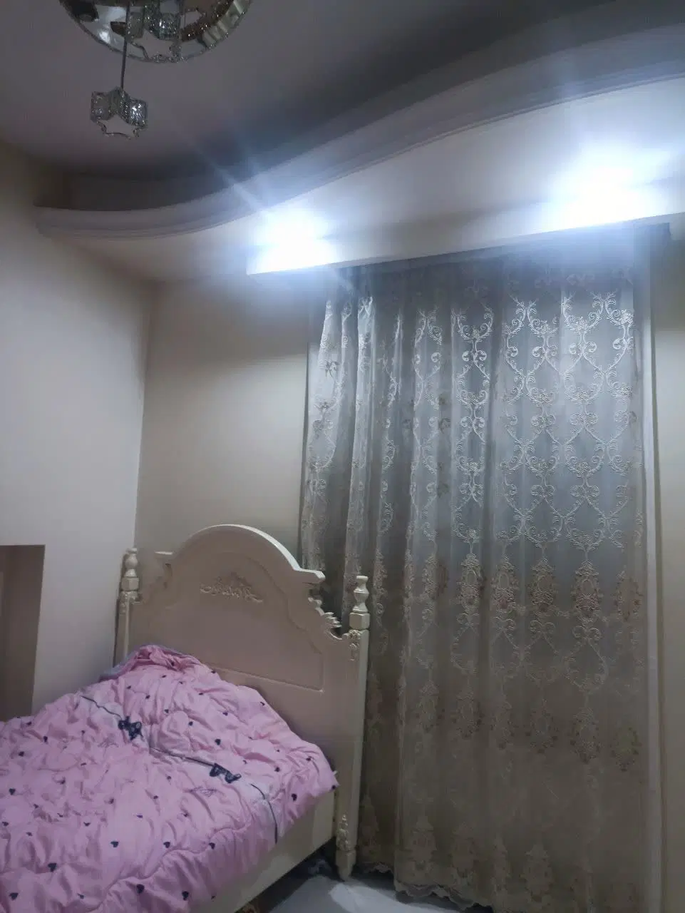 رهن کامل آپارتمان ۸۳ متری با پارکینگ و آسانسور