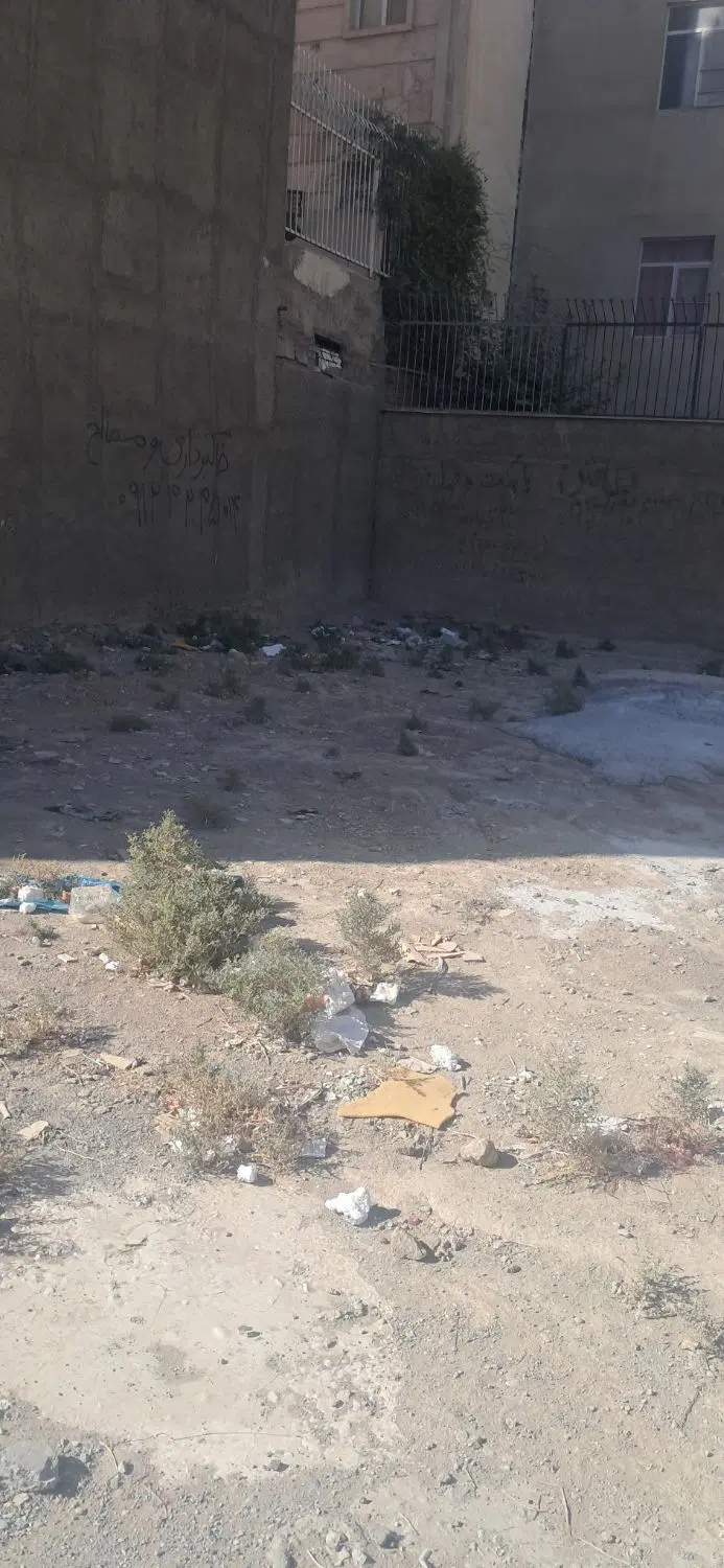 یک قطعه زمین در سایران