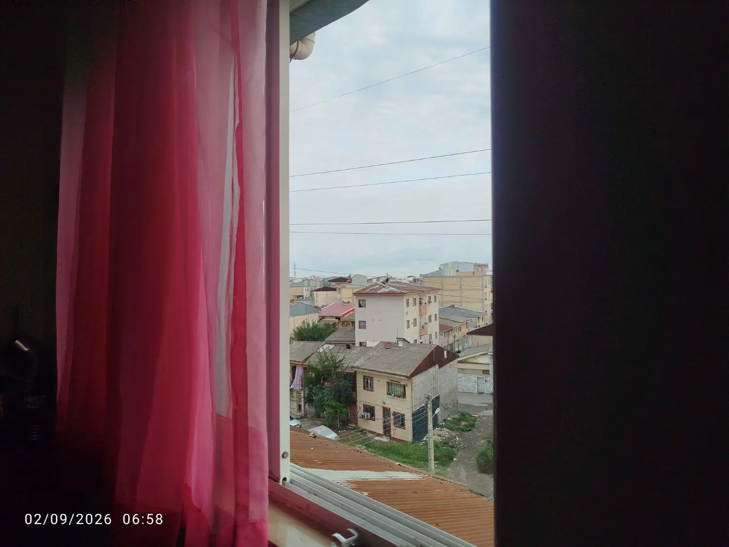 همخونه خانم ۲۵ تا ۳۵ ساله