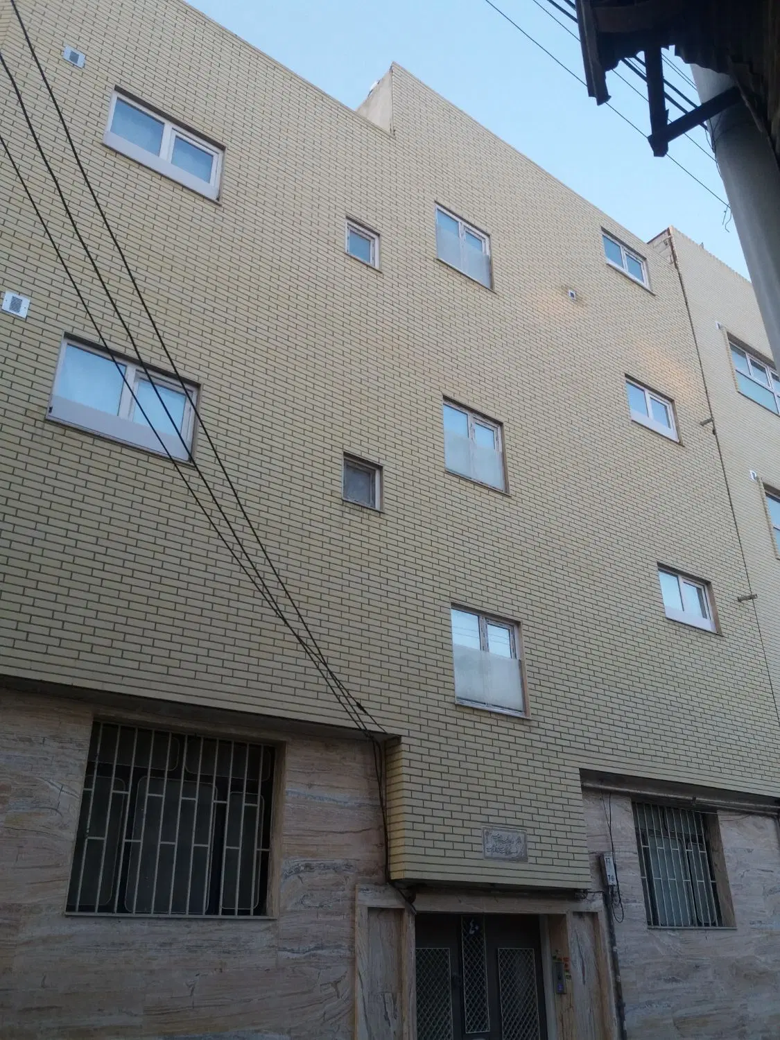 زیرزمین در حجتی