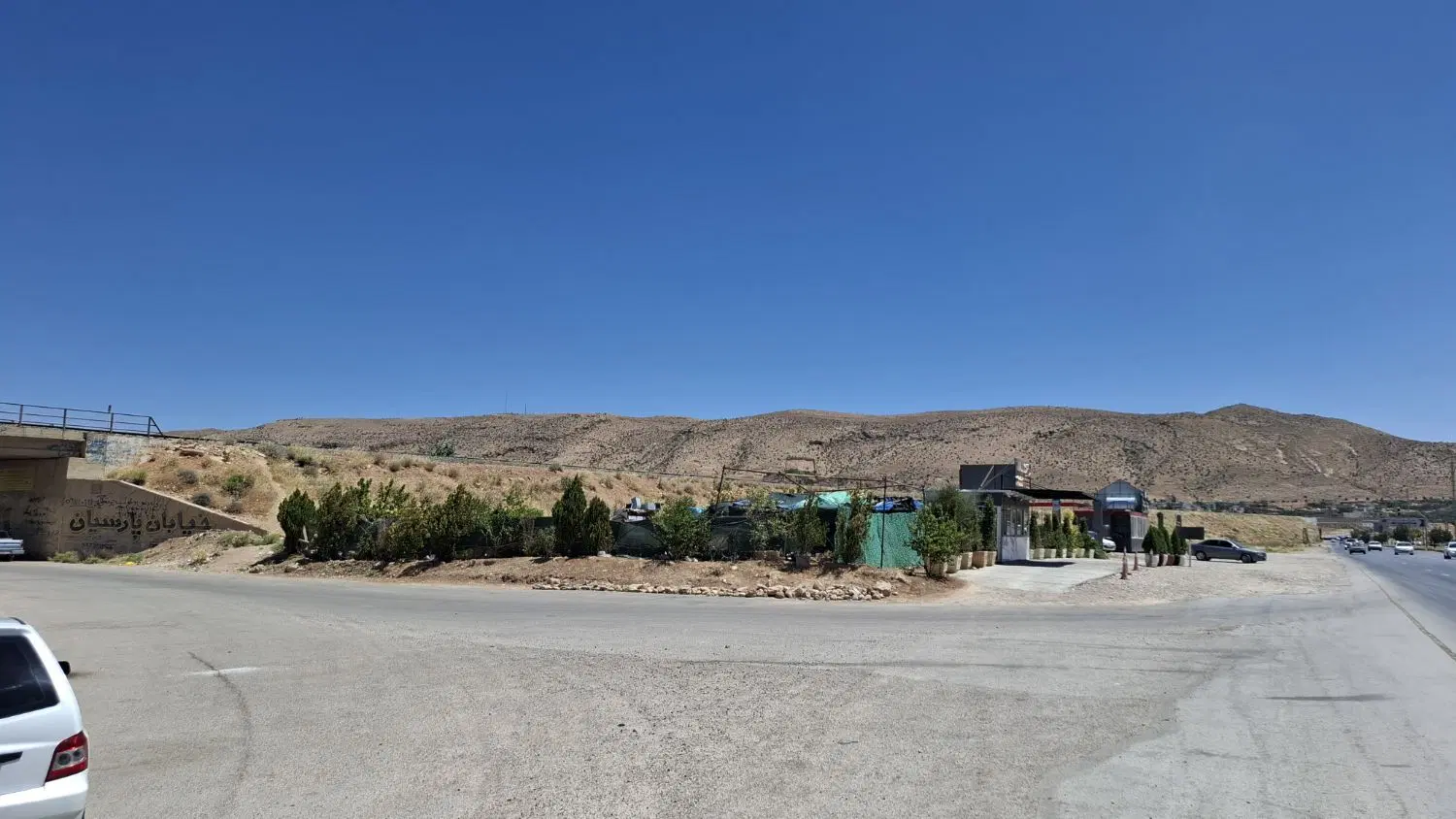 ۱۰۰۰متر زمین باغی ورودی صدرا خیابان پارسیان