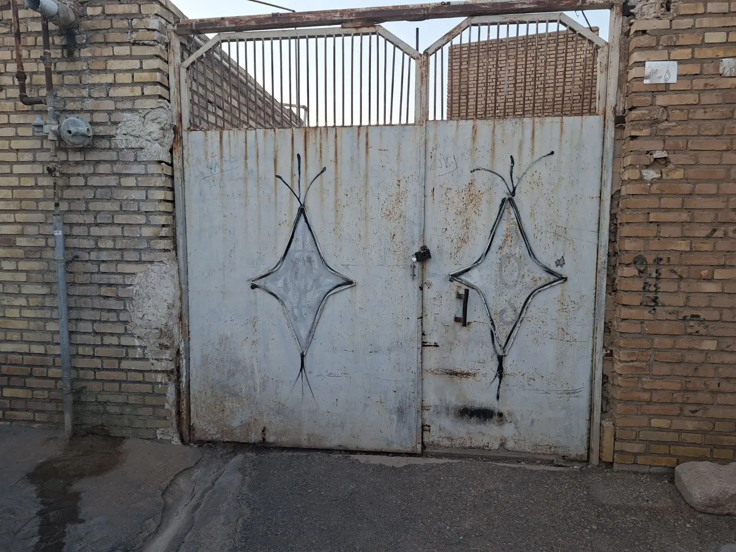 خانه ویلایی بابنای قدیمی درسنجر