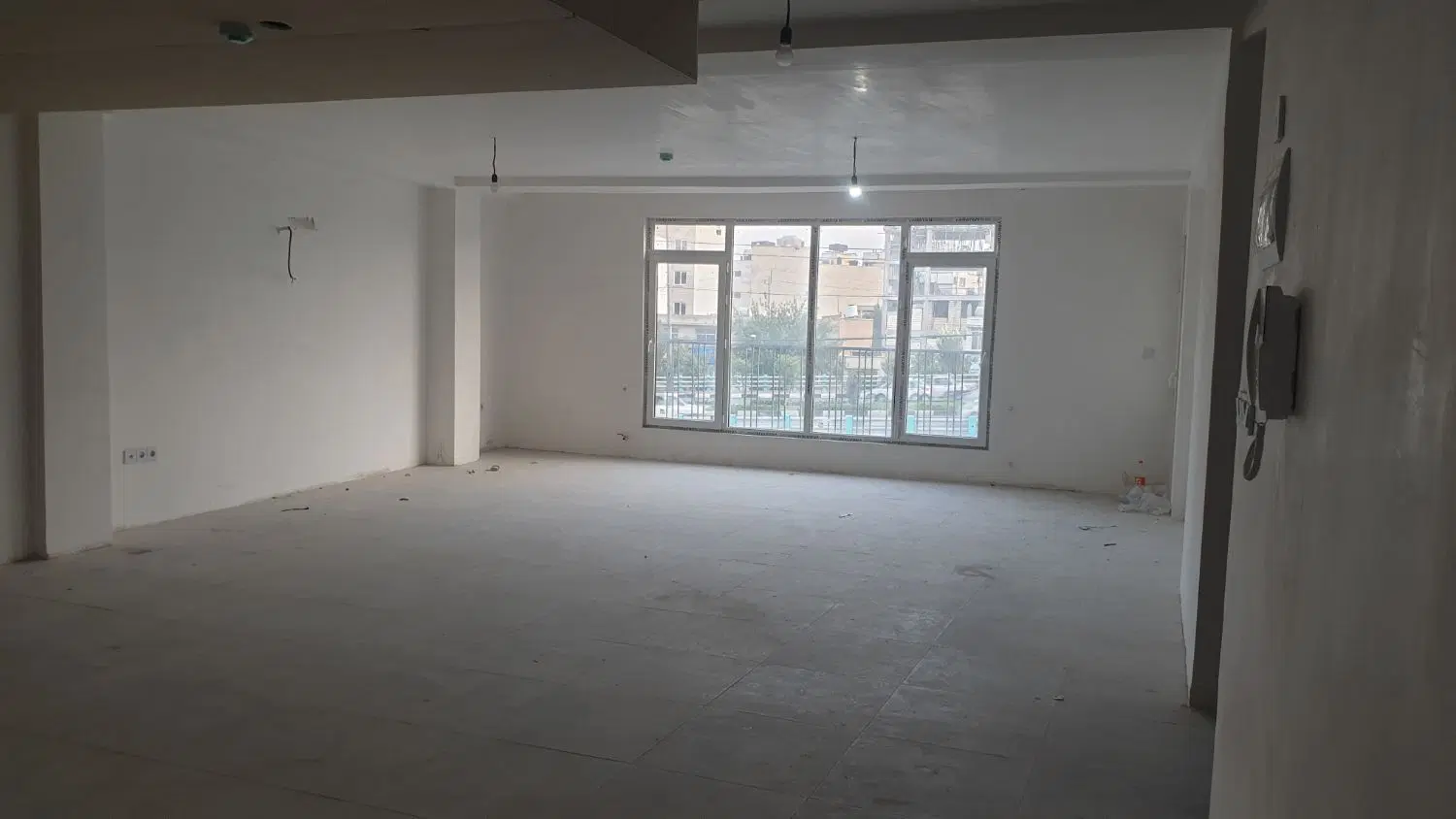 فروش آپارتمان صفر بر بلوار رحمت (چهار راه زندان)