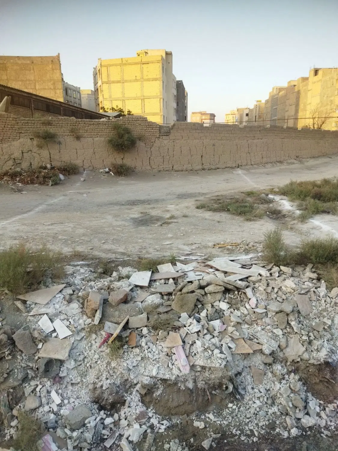زمین تجاری مسکونی ۱۰۴متر وحیدیه
