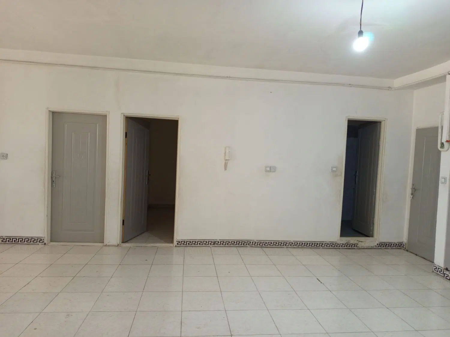 فروش ۱۰۰ متر دو خواب خوش نقشه محمدشهر آسانسور دار