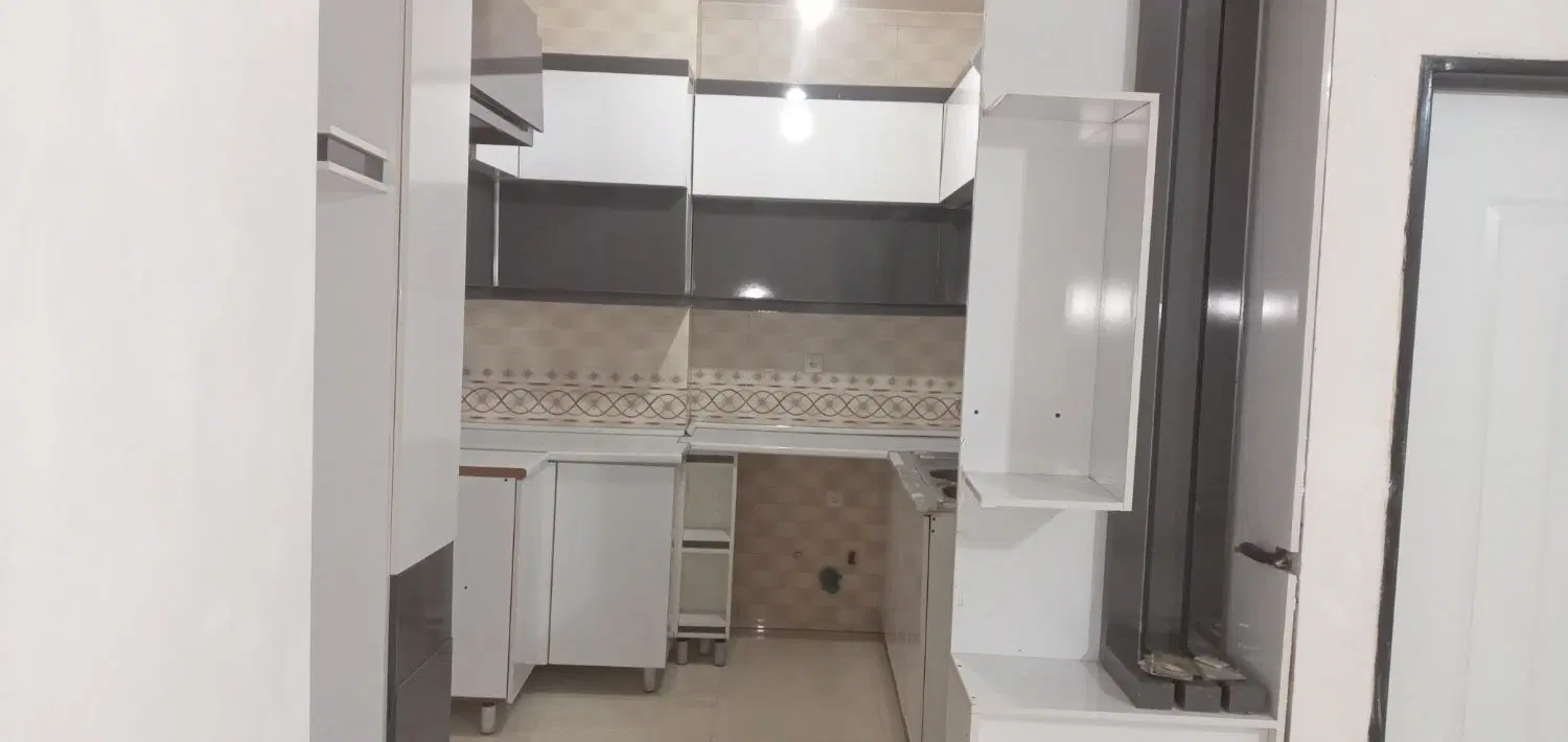 یک واحد اپارتمان شهرک شهرداری کرمانشاه