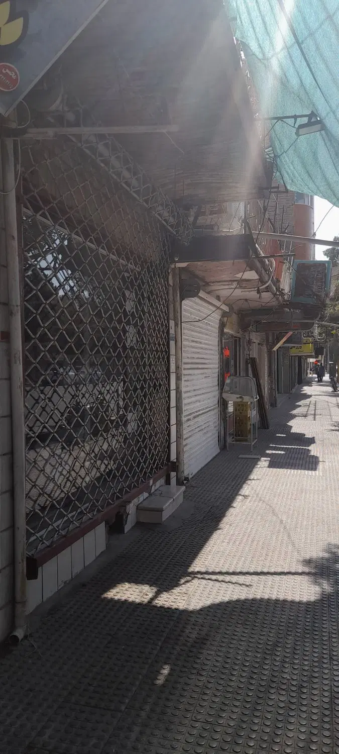 مغازه ۲۵ متری چهاراه کاظمی