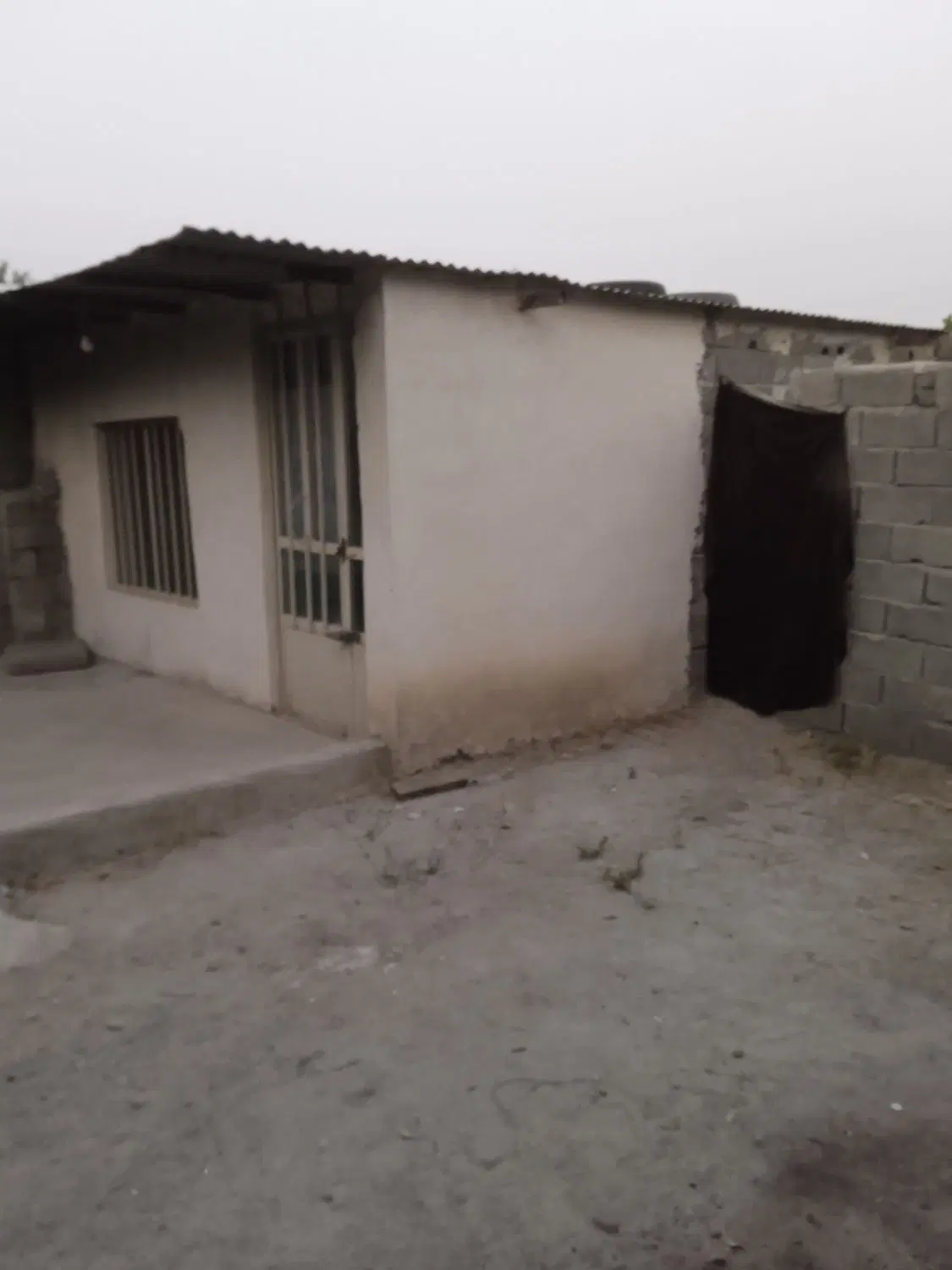 530 متر باغچه‌چهاردیواری‌‌شده‌ درچهارباغ‌کرج