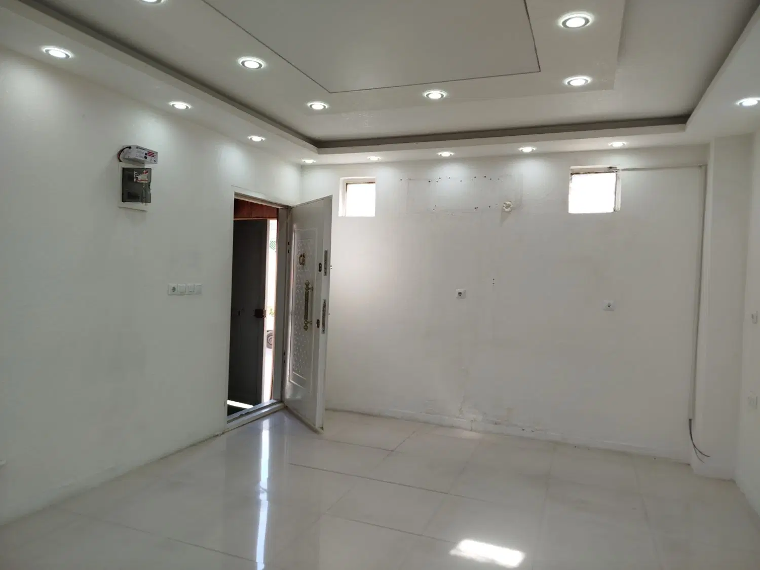 اجاره دفتر کار 90متری