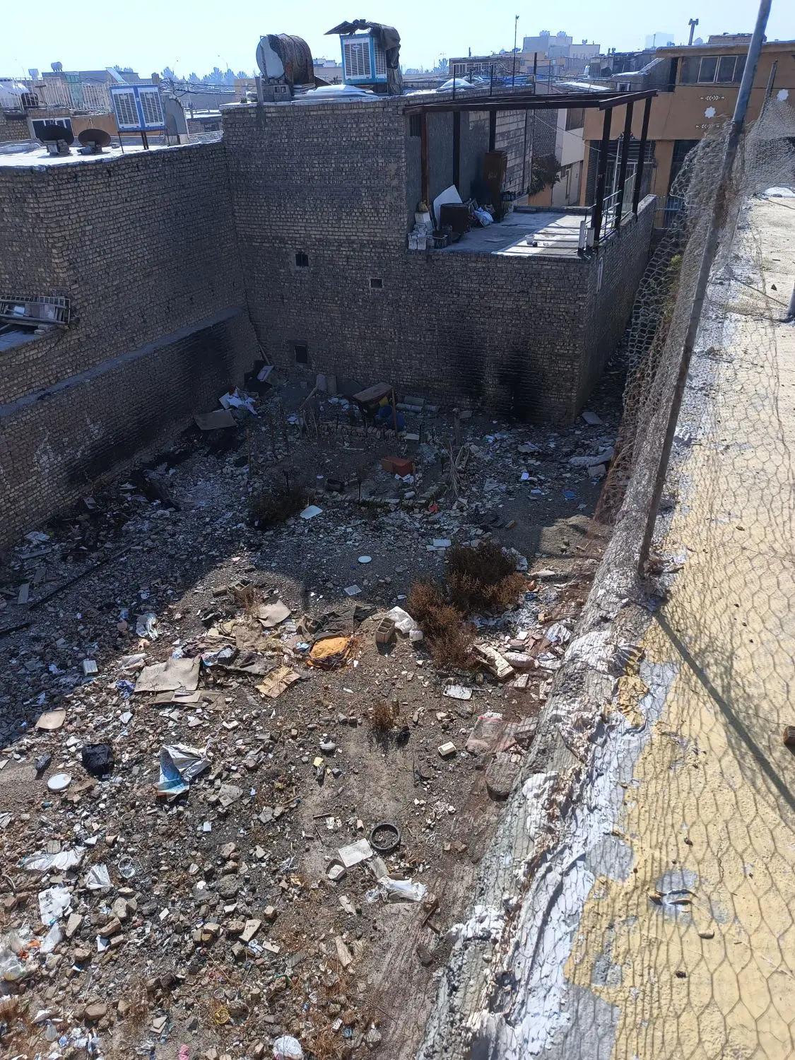 فروش ۳۰۰ متر زمین