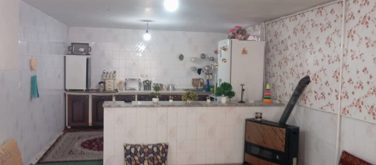 یک واحد همکف برای اجاره راه جدا