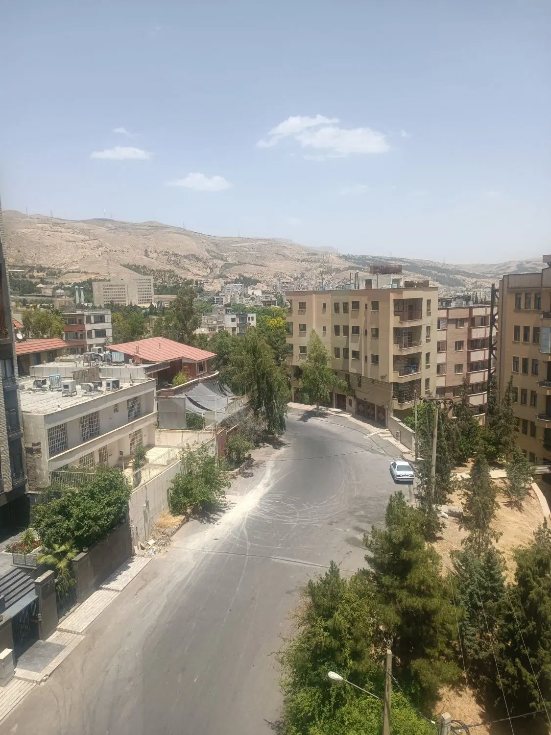 اجاره آپارتمان سه خوابه ارم