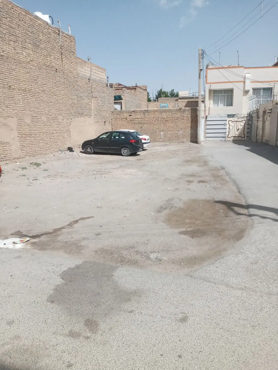 زمین ۱۸۷ متری مسکونی