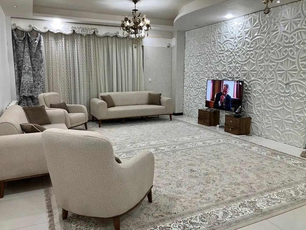 آپارتمان ۱۰۰متری خ خیام