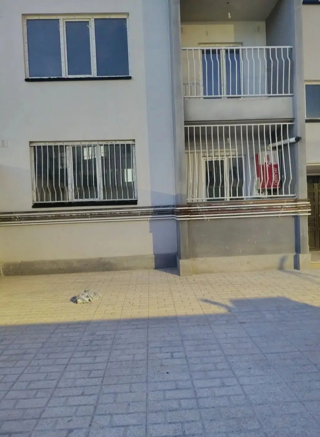 مهرگان آرش آرمه طبقه وسط