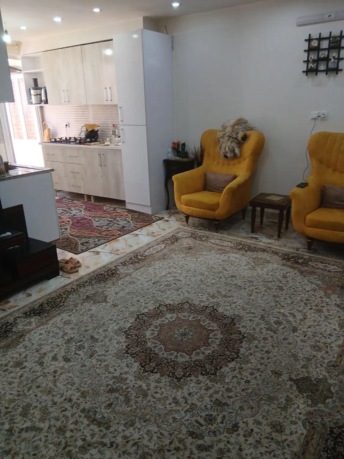 ملک فروشی