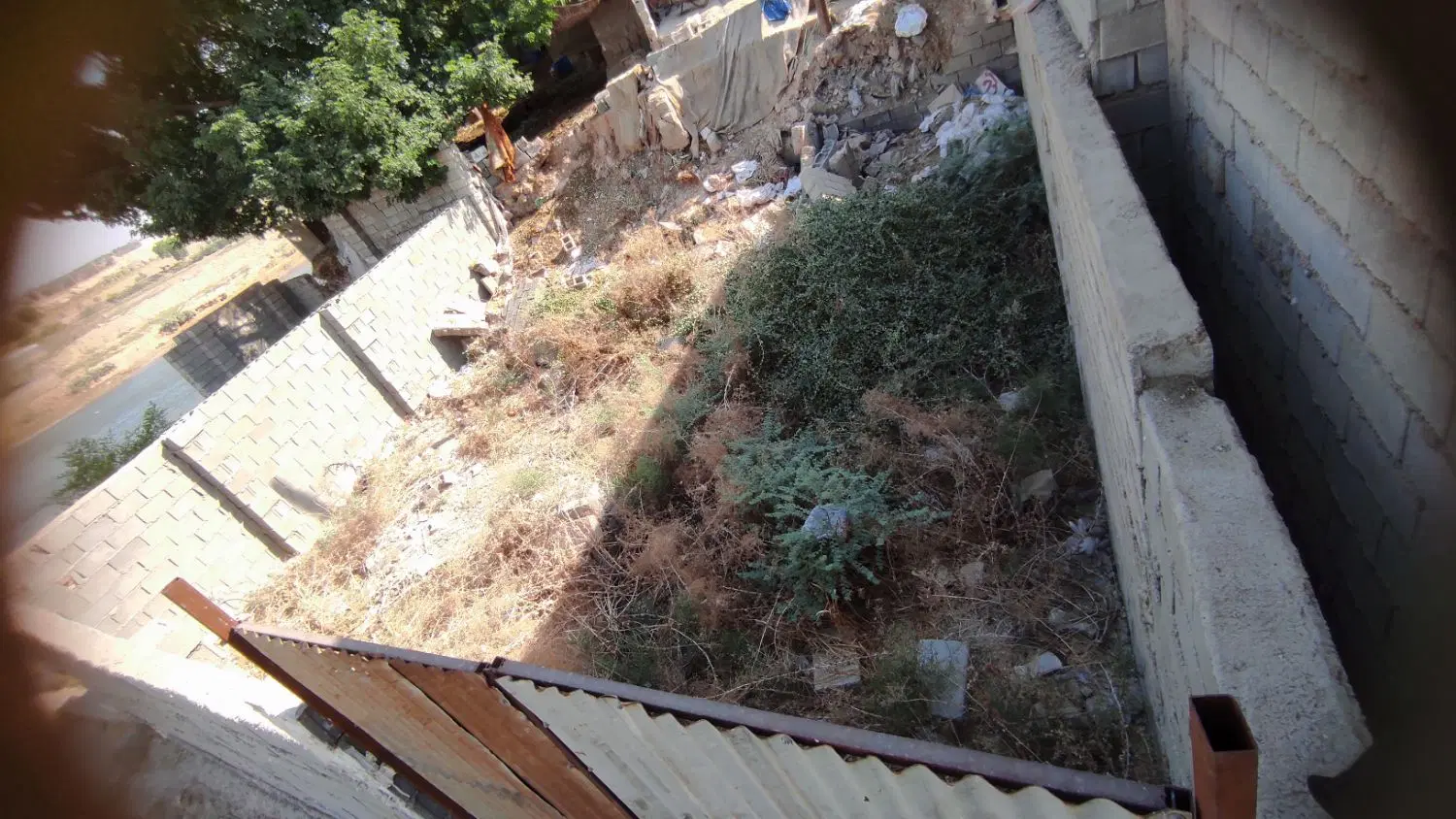 زمین مسکونی