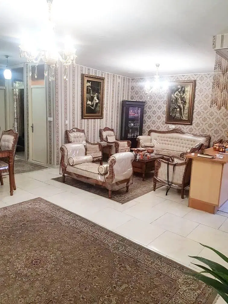 برفرجام92متربازسازی شده 2خواب پارکینگ انباری ط اول