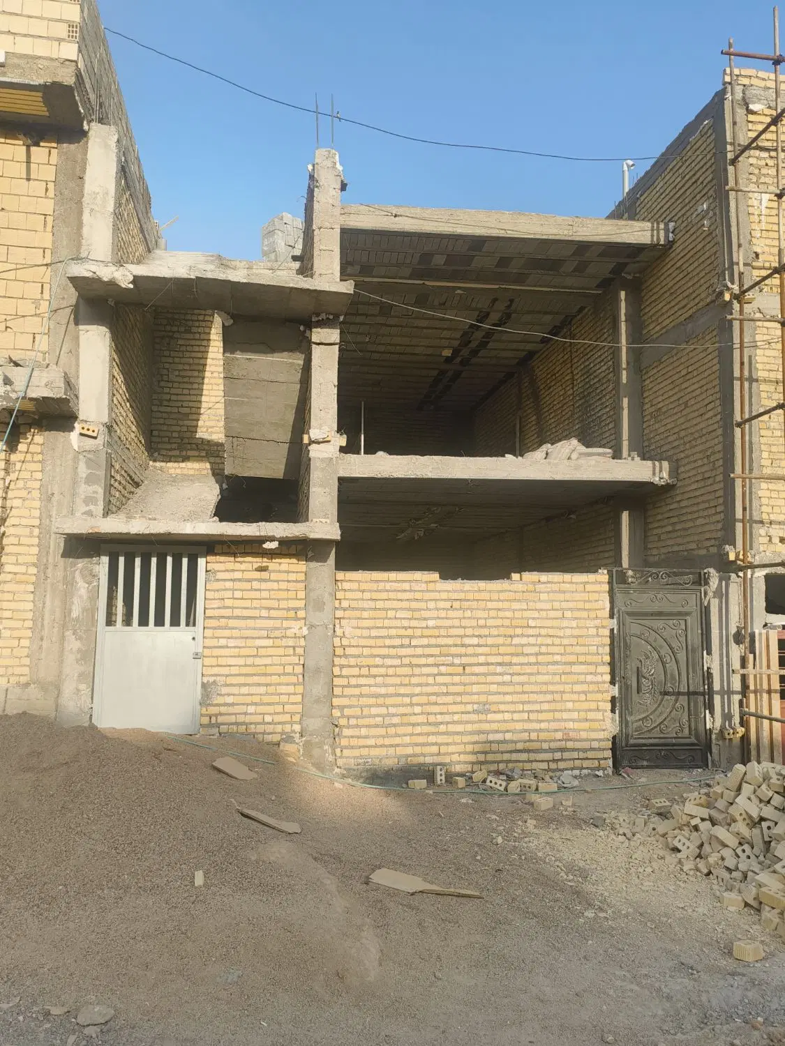 اسکلت خوش فی