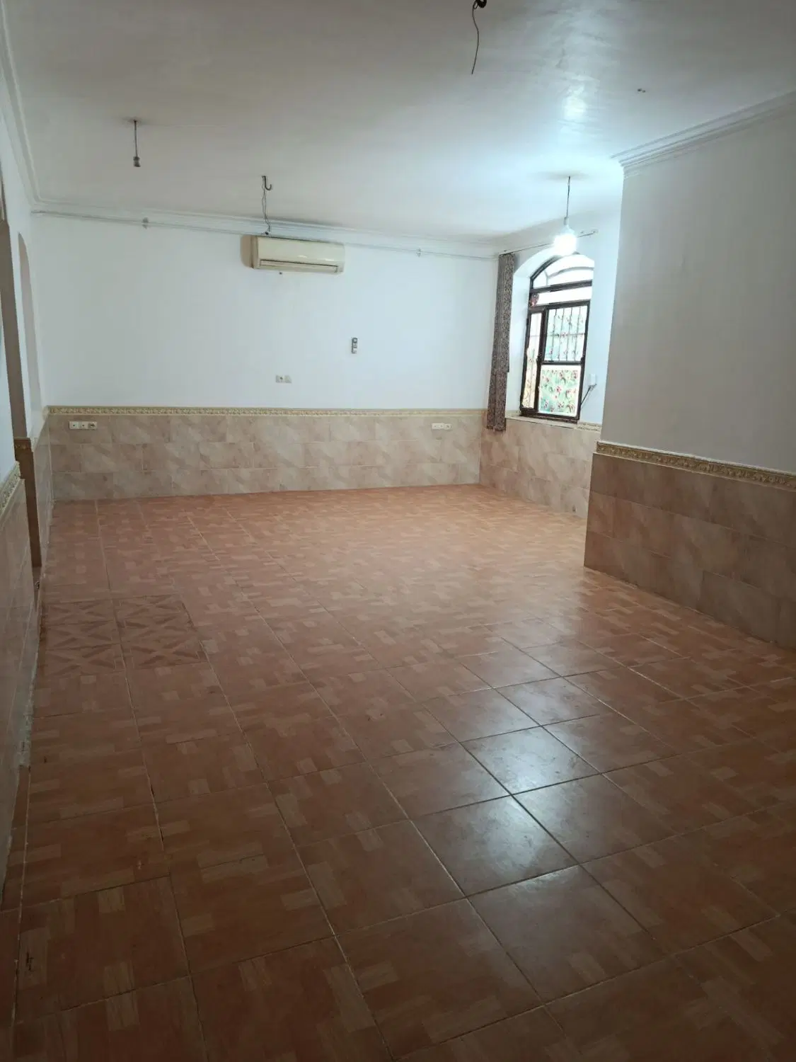 رهن و اجاره سه خواب ۱۶۰ متری کوی نیایش تپه دارایی