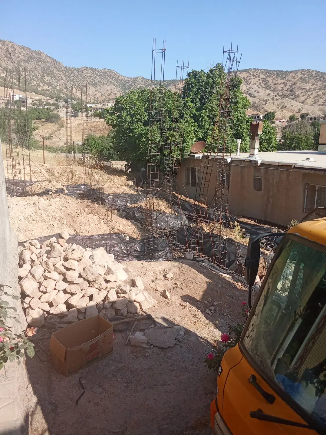 زمین فروش