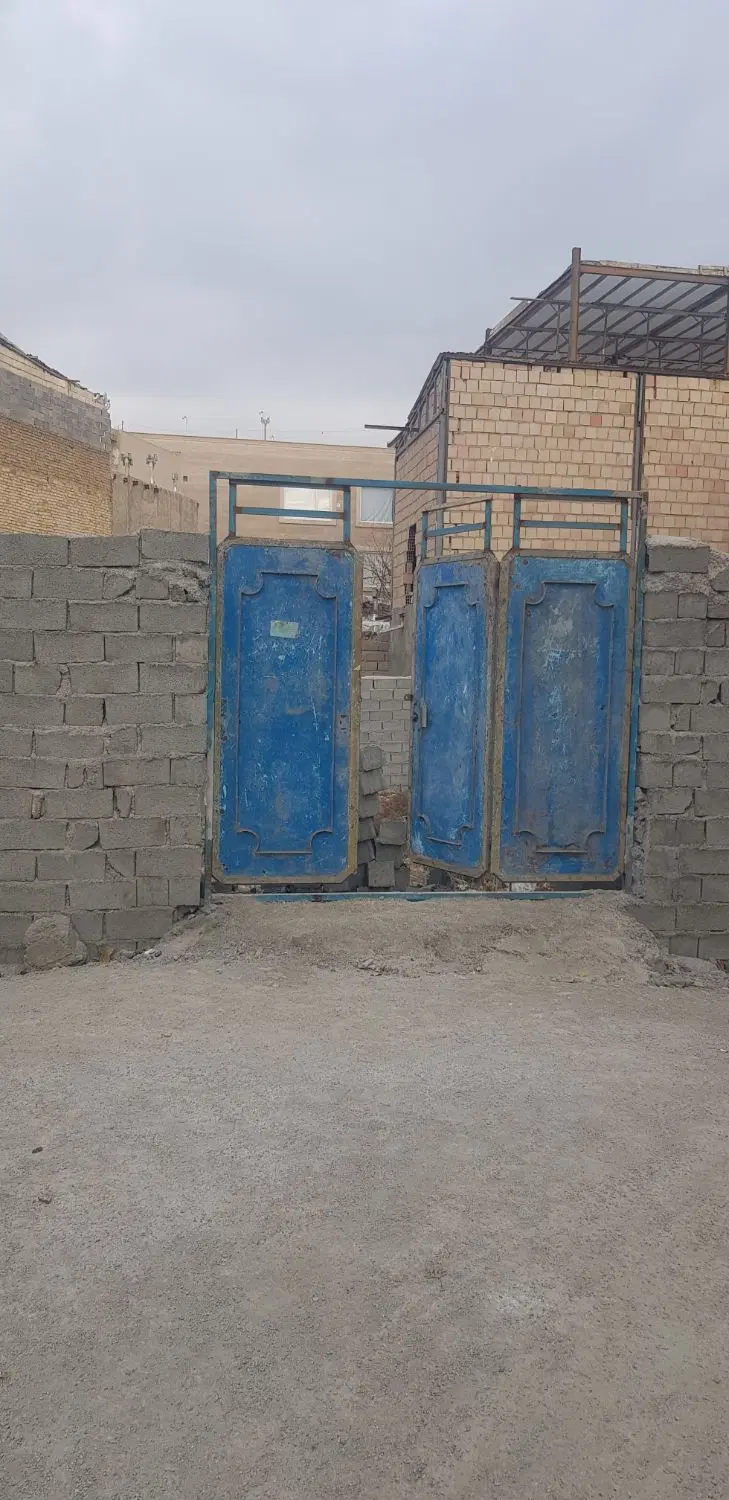132متر چهار باغ