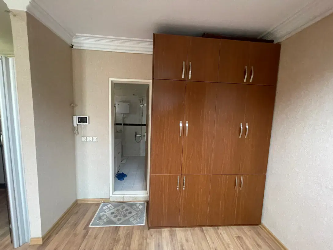 کریم خان خیابان آبان ۷۰ متر