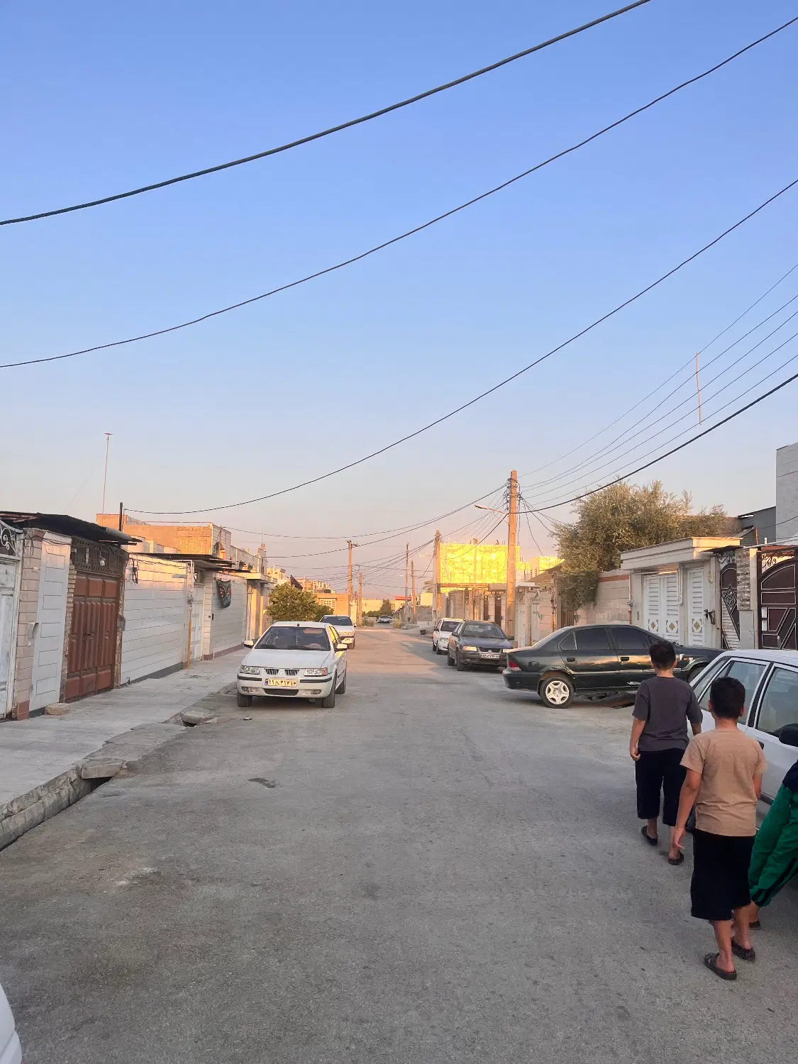 طبقه بالا ۴۵ گزی پارک ماشین